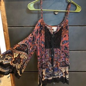 Open Shoulder Boho Floral Shirt, Size L NWOT